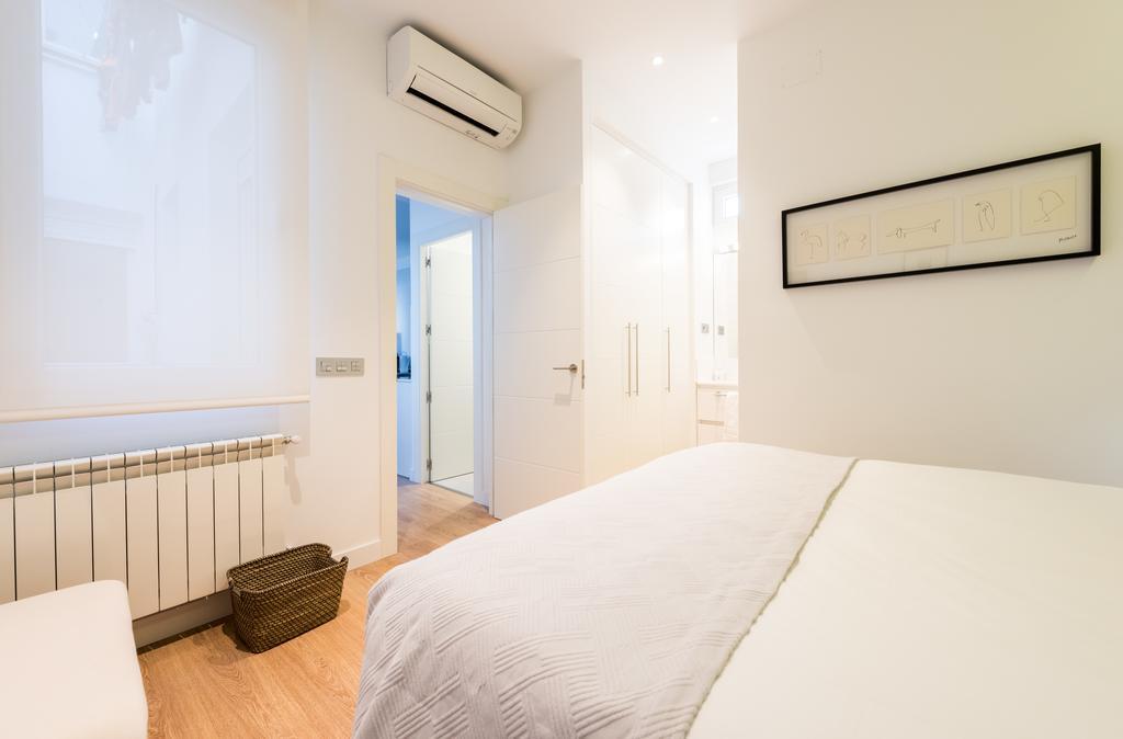 Opera Suites Madrid Buitenkant foto