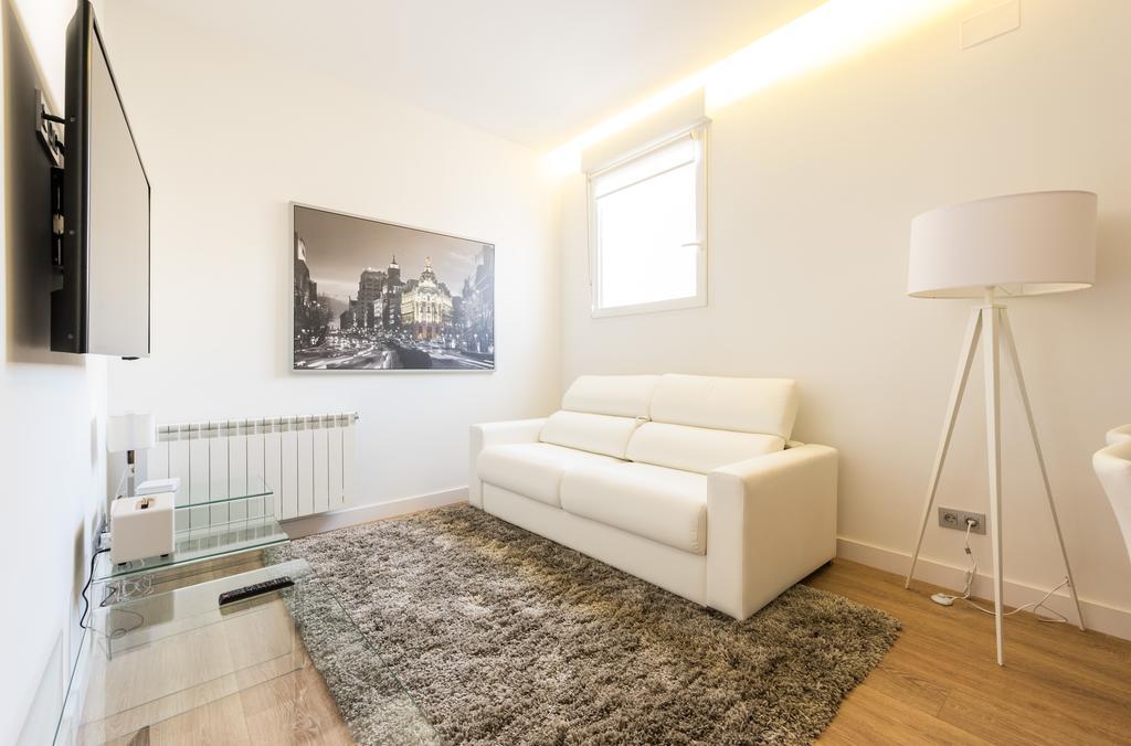 Opera Suites Madrid Buitenkant foto